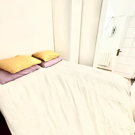 Cosy Near Concorde 파리